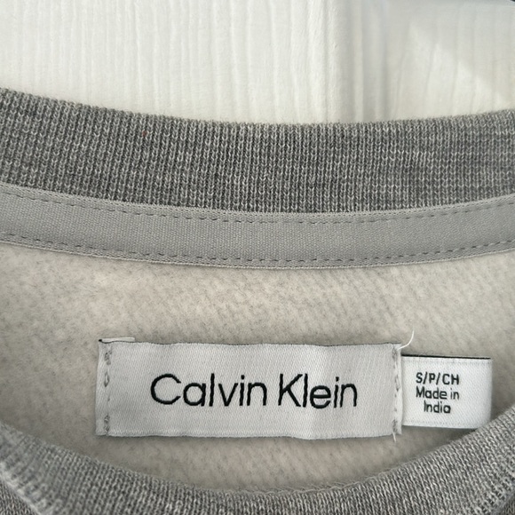 Calvin Klein Crewneck Sweatshirt - Picture 4 of 7